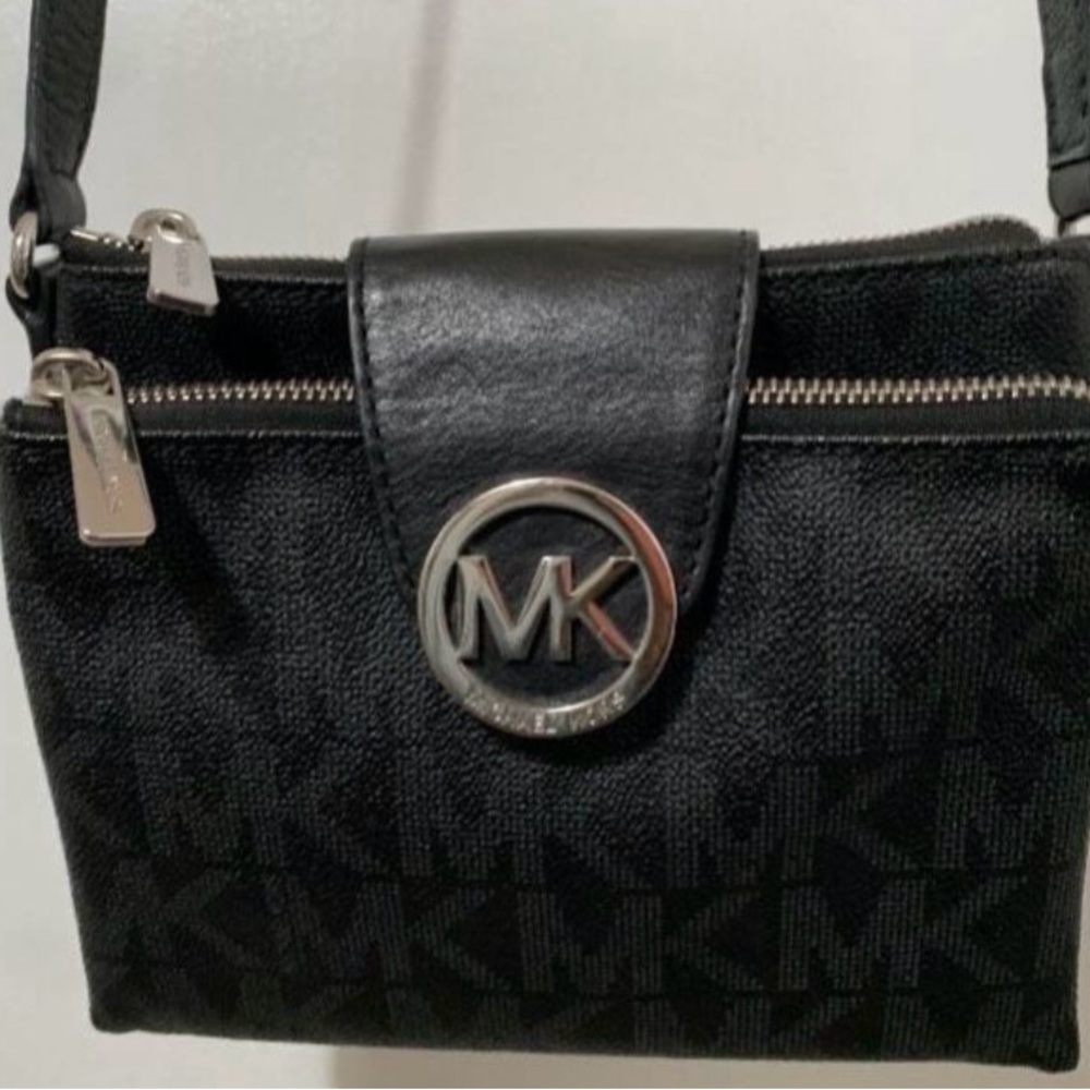 Michael Kors Fulton Crossbody Bag in Black with Logos